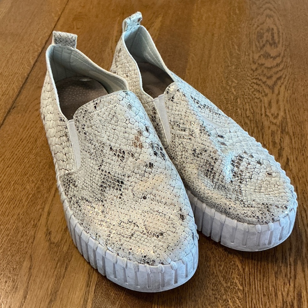 Woman’s Ilse Jacobson white/gold embossed snake print slip on shoe. Size 36.